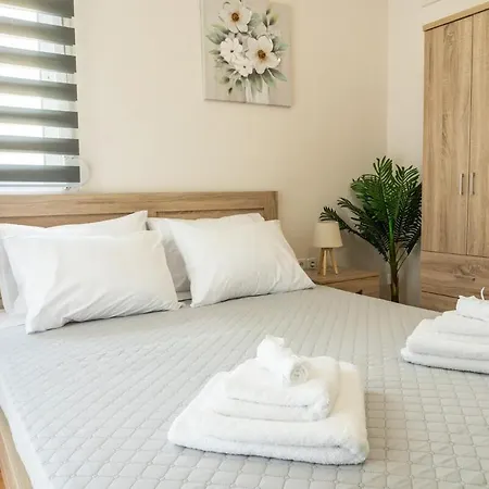 Apartment Unique With Huge Balcony *