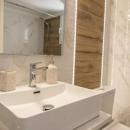 Apartment Unique With Huge Balcony *