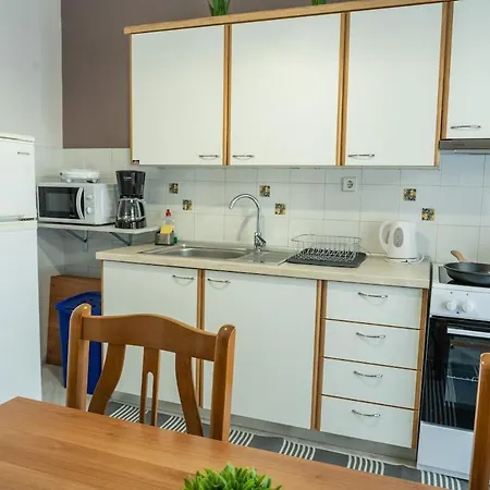 Unique With Huge Balcony شقة سالونيك