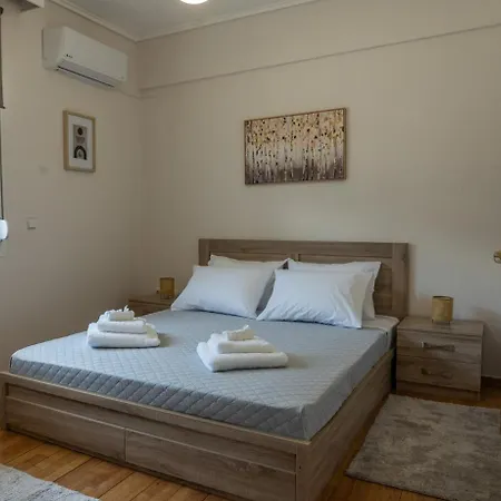 Unique With Huge Balcony * سالونيك