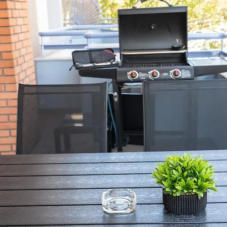 Unique With Huge Balcony Thessaloniki