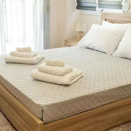 아파트 Unique With Huge Balcony *